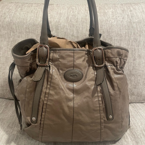 TOD’S QUIET LUX BUCKET BAG - Picture 4 of 16